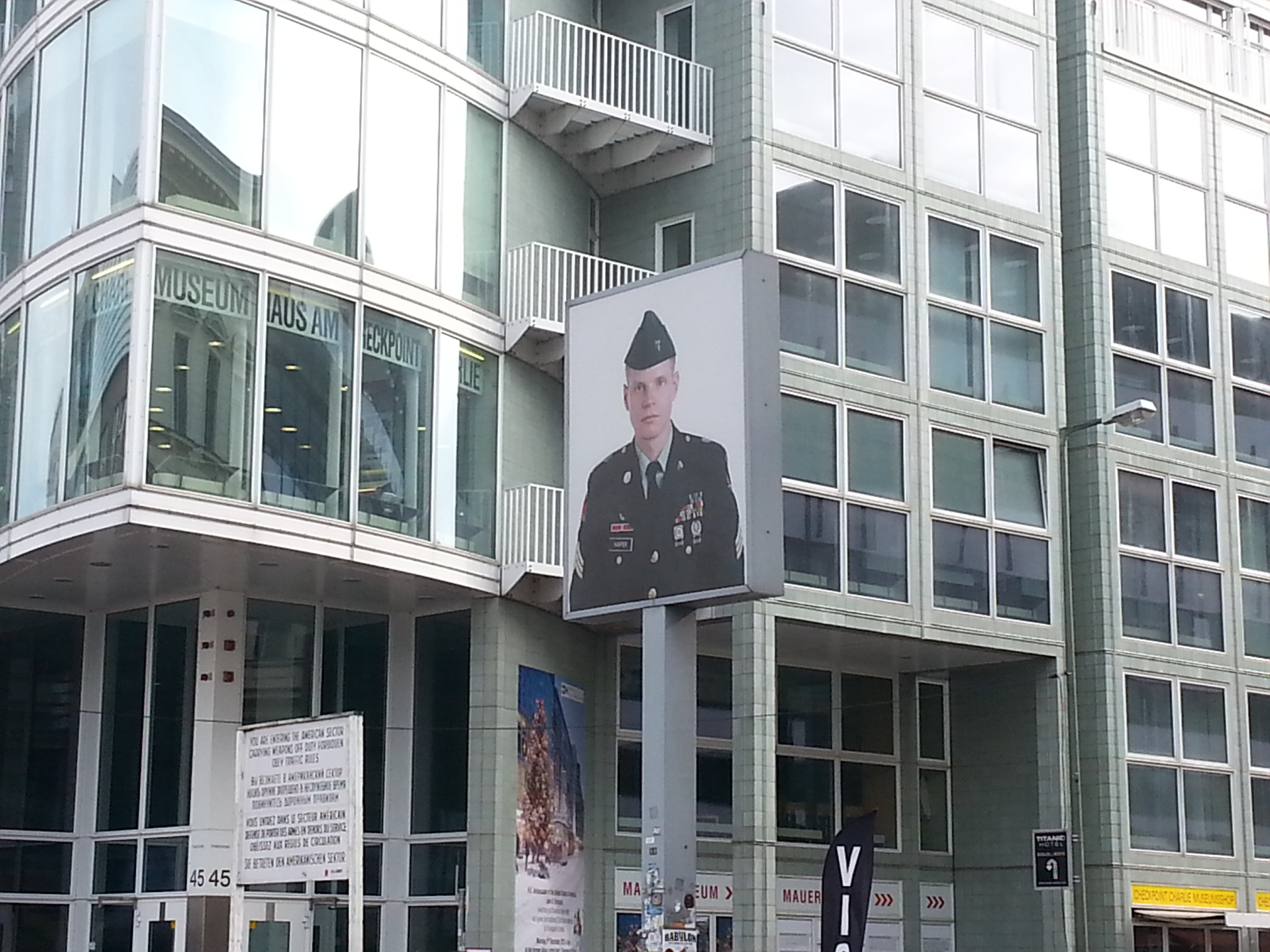 Checkpoint Charlie Berlin.